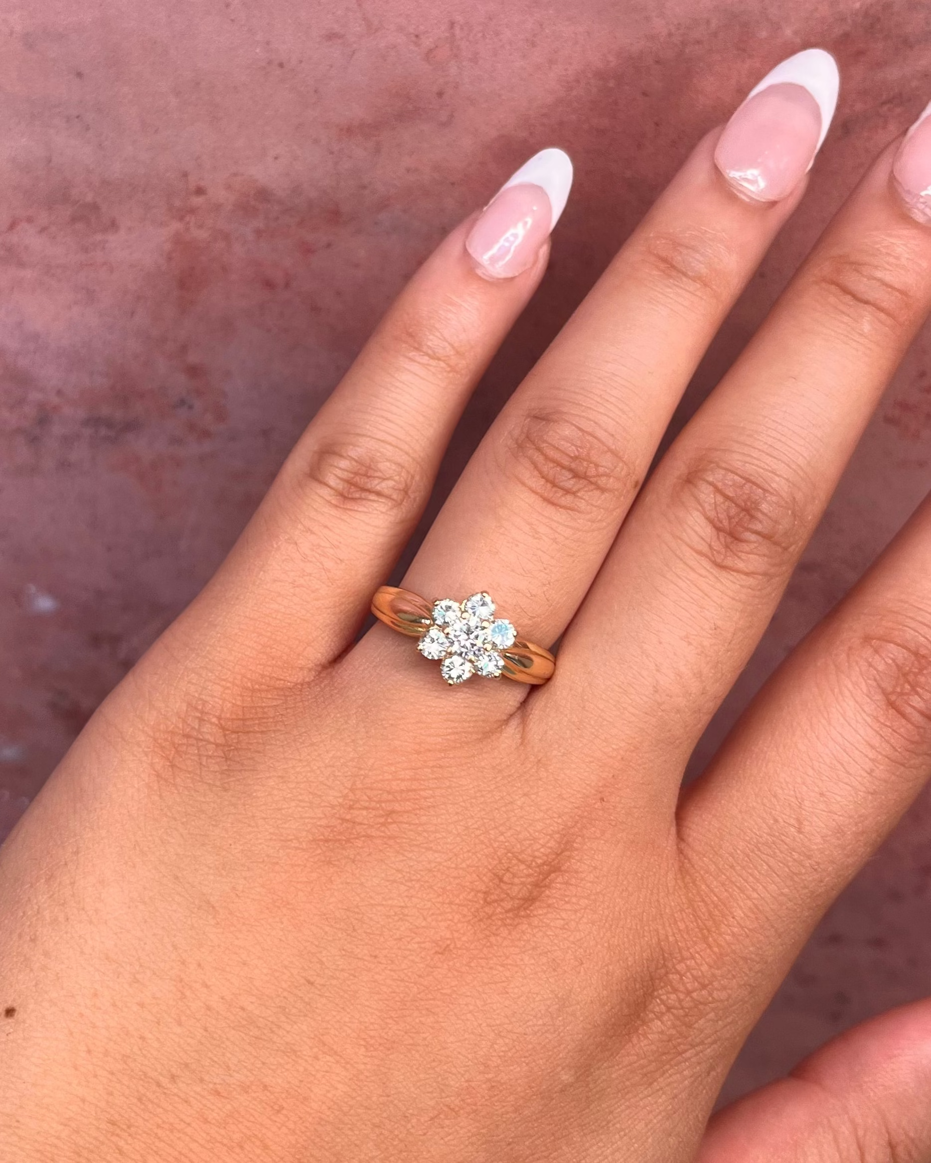 Bague Marguerite Diamants 0.72 carat "Anaïs"