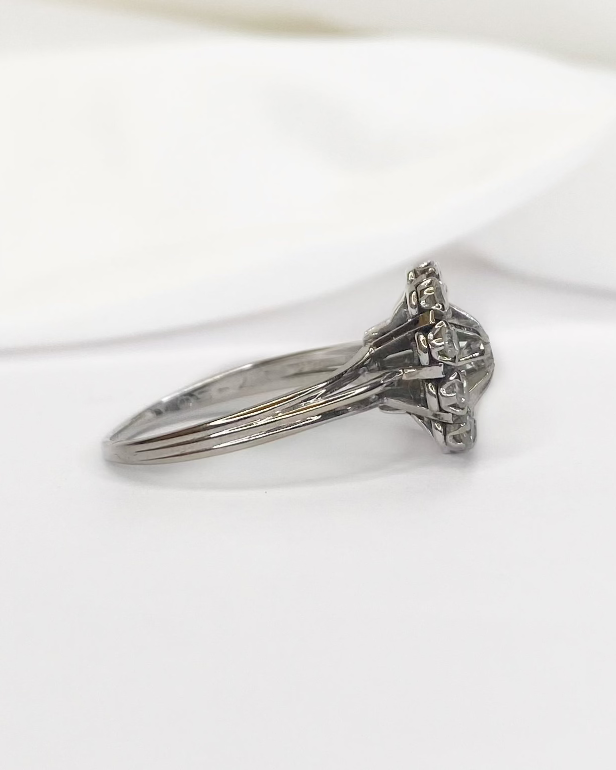Bague Marguerite Diamants 0.65 carat "Gisèle"
