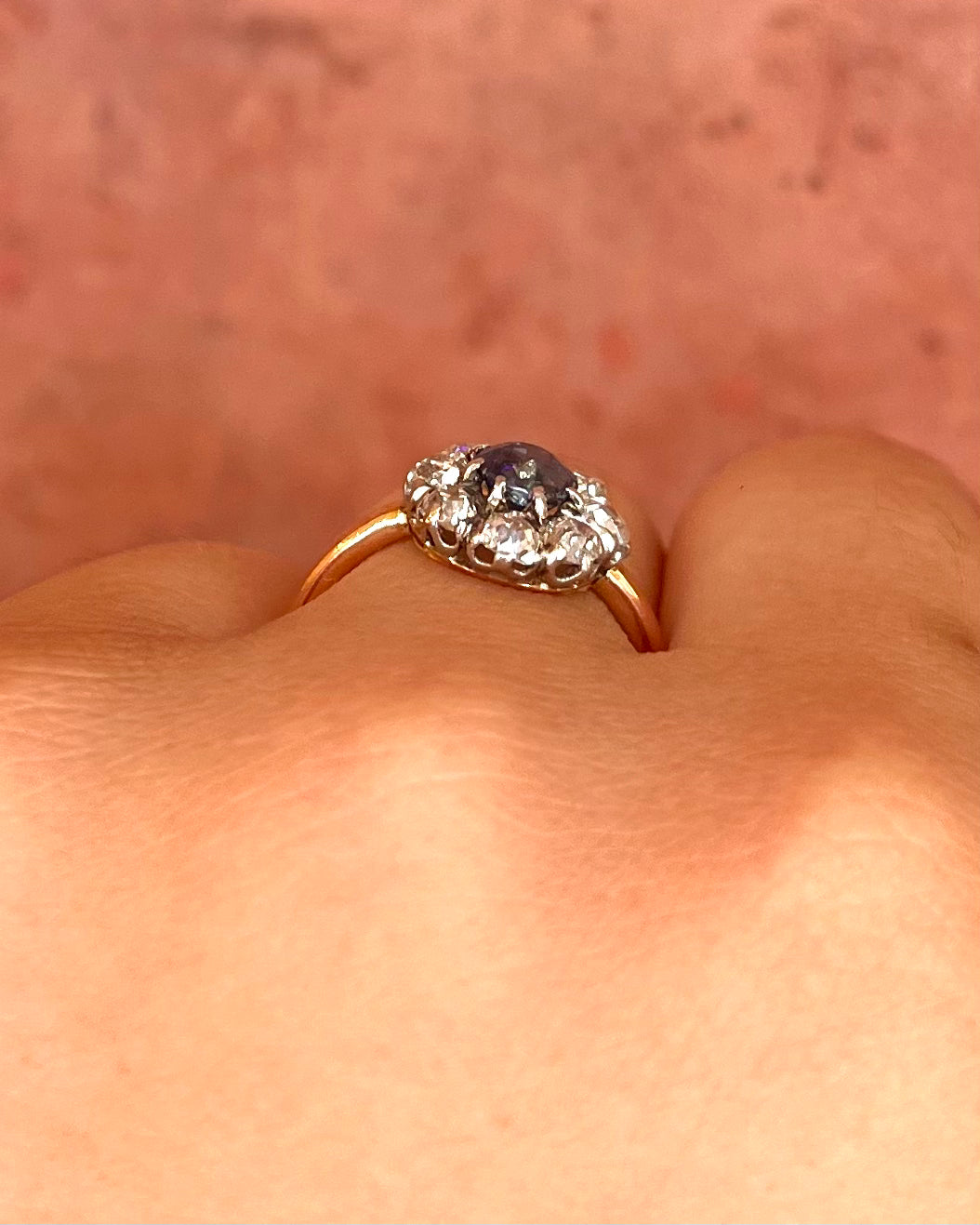 Anillo Marguerite Zafiro 1.20 quilates y Diamantes 0.80 quilates "Amélie"