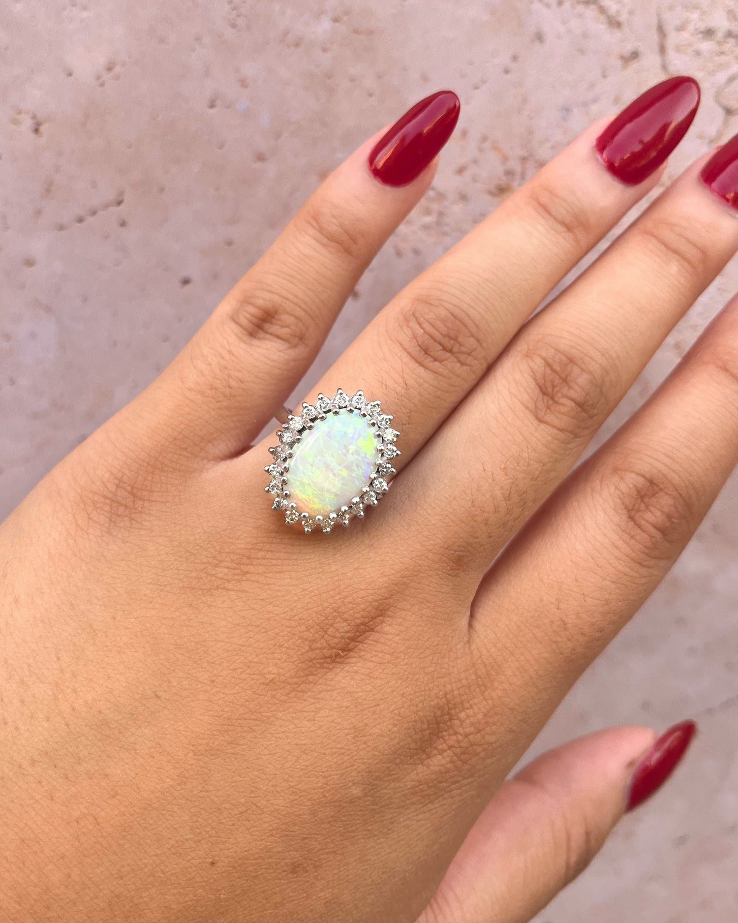 Bague Marguerite Opale 3.80 carats &amp; Diamants 0.44 carat "Gina"