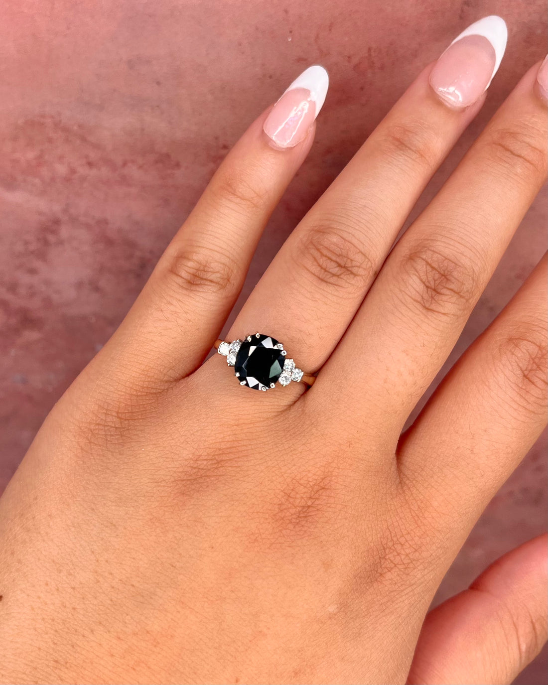 Bague Trilogie Saphir 2.50 carats &amp; Diamants 0.24 carat "Malory"