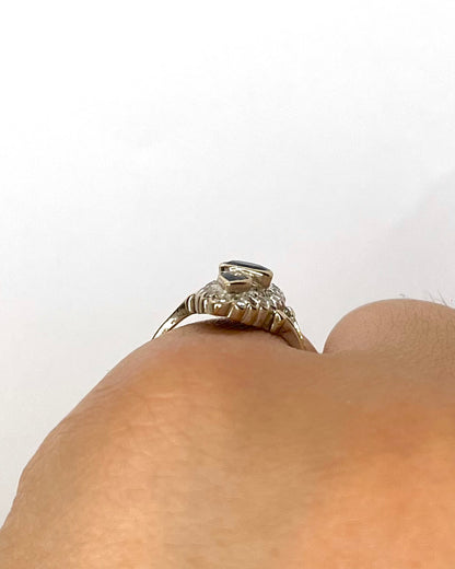 Bague Style Art Déco Saphirs 0.70 carat &amp; Diamants 0.44 carat "Cristina" - Elliade Paris