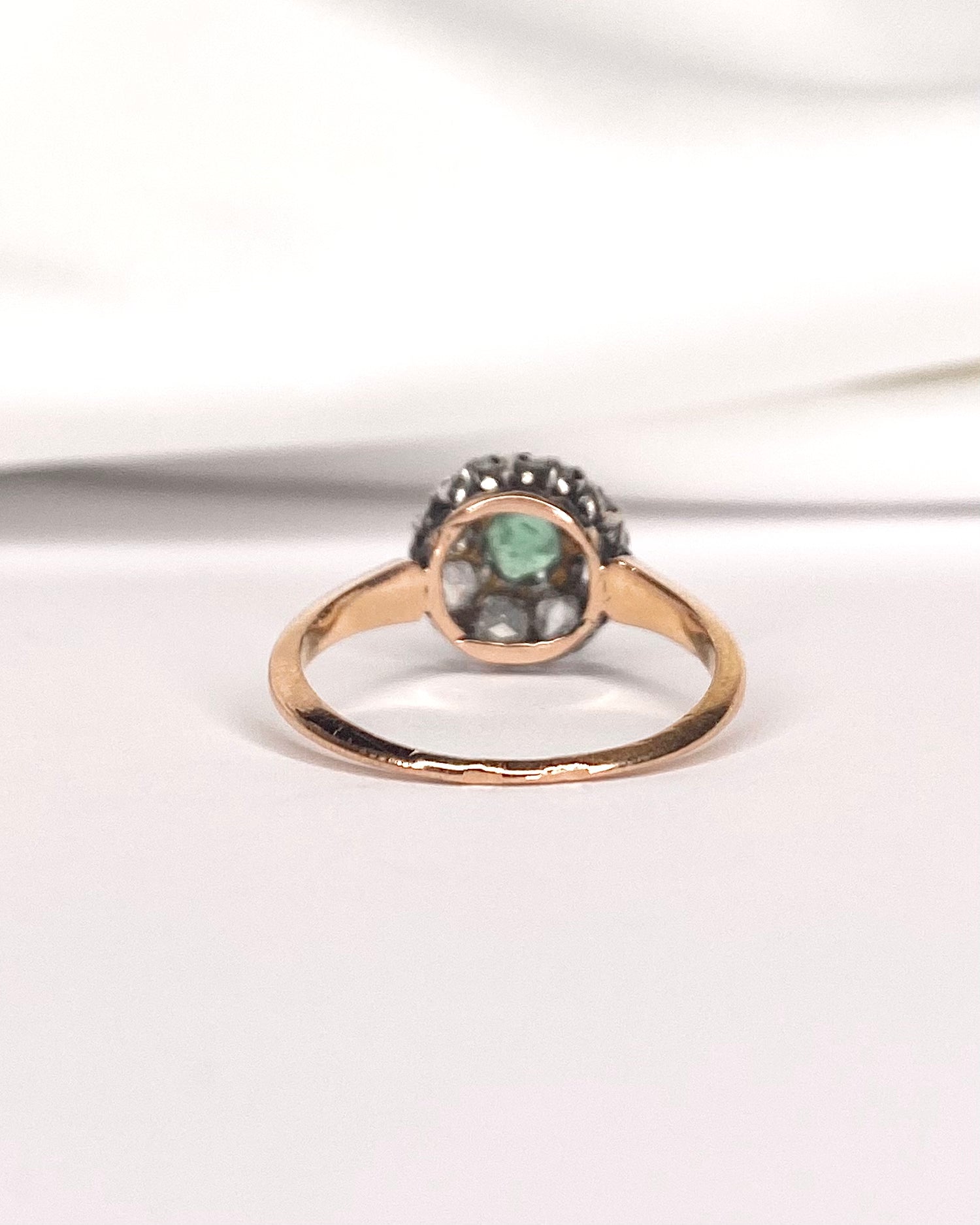 Bague Marguerite Émeraude &amp; Diamants "Eglantine"