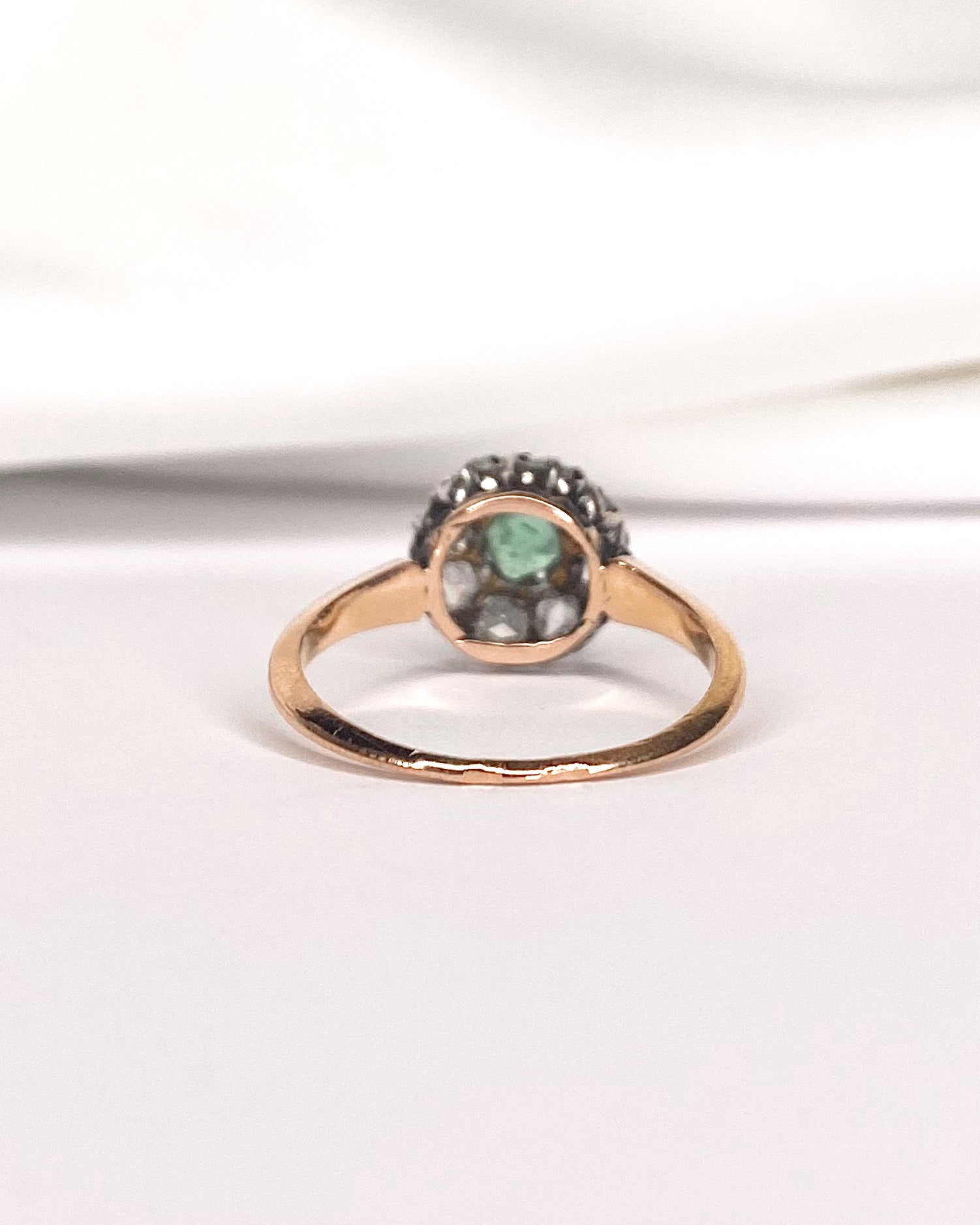 Bague Marguerite Émeraude &amp; Diamants "Eglantine"