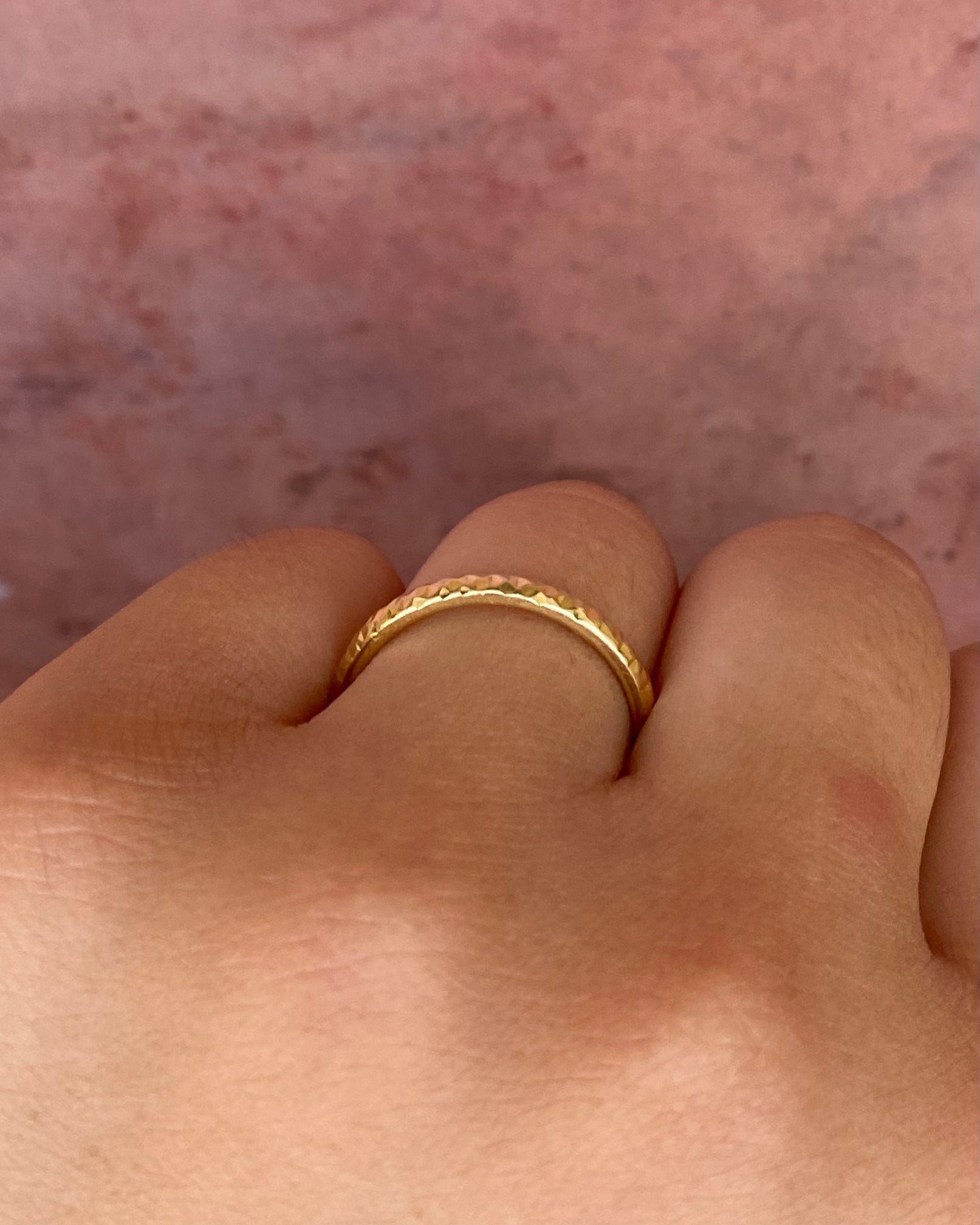 Alliance Or Jaune 18 carats 2.4 mm "Mila"