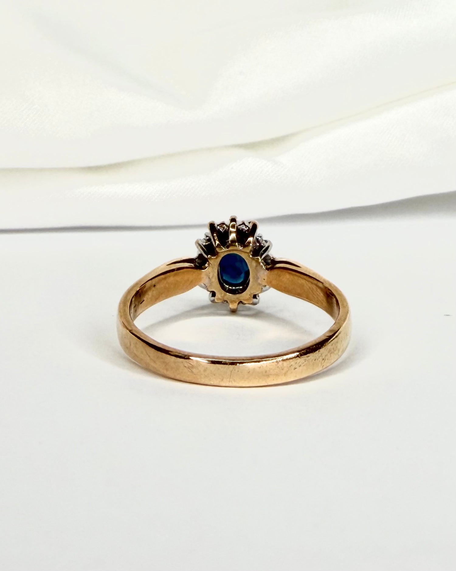 Bague marguerite saphir et diamants "Gisèle"* - Lyon - Elliade Paris