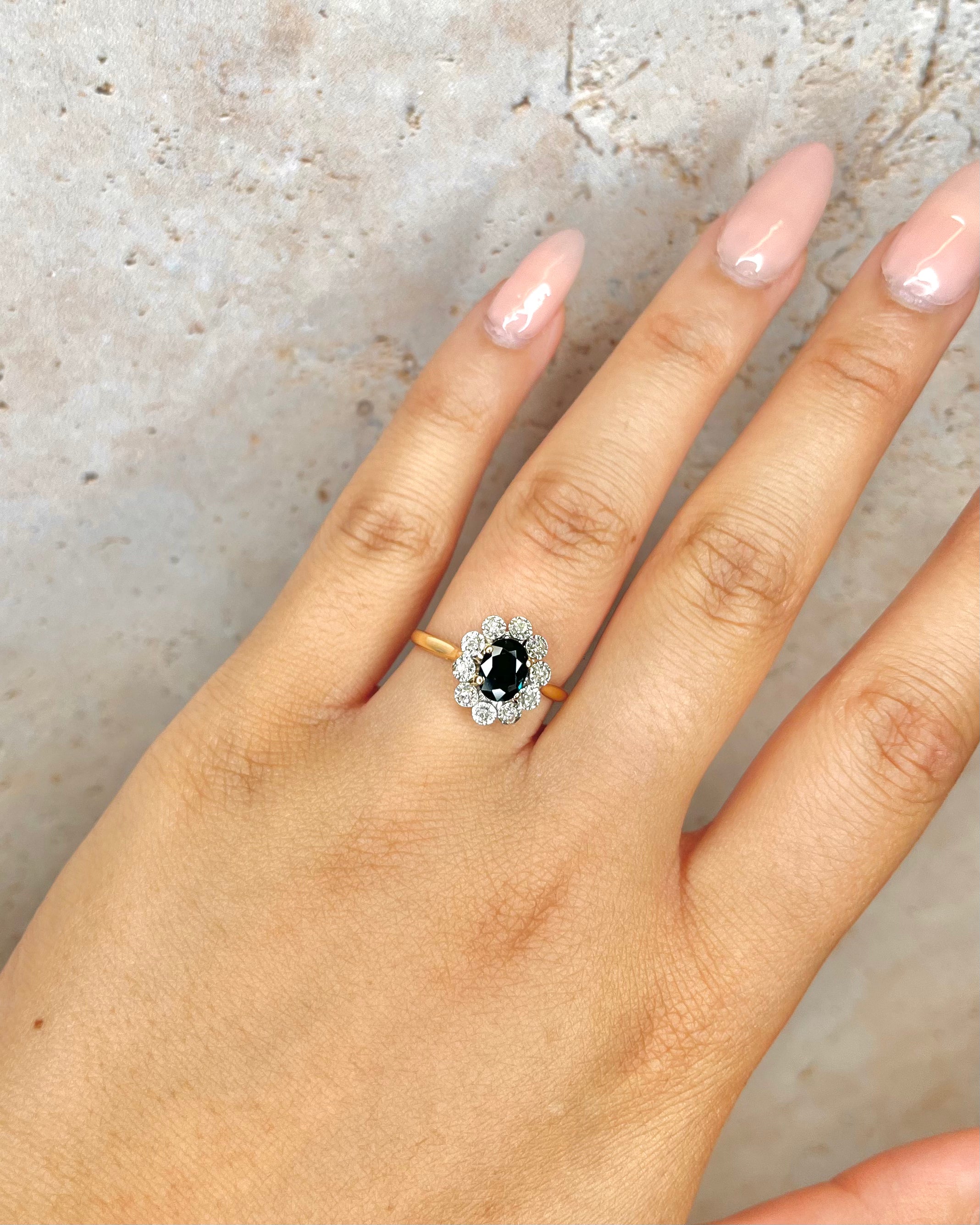Anillo Marguerite Zafiro 1.20 quilates y Diamantes "Célia"