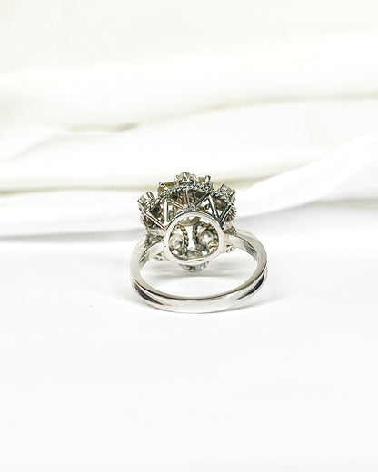 Anillo Flor Diamantes 1.33 quilates "Mélissa"