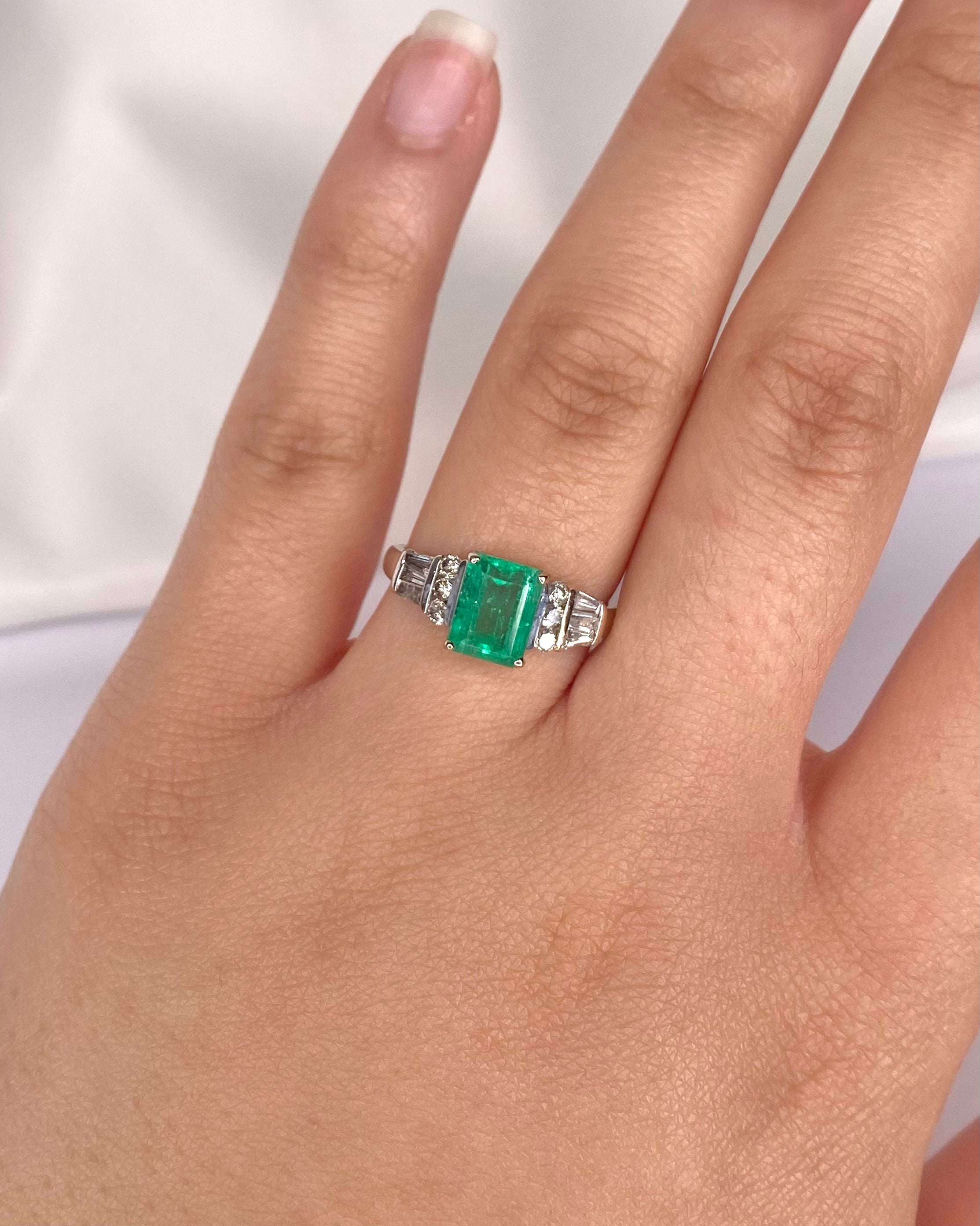 Bague Trilogie Émeraude 1.90 carat &amp; Diamants 0.30 "Celeste"