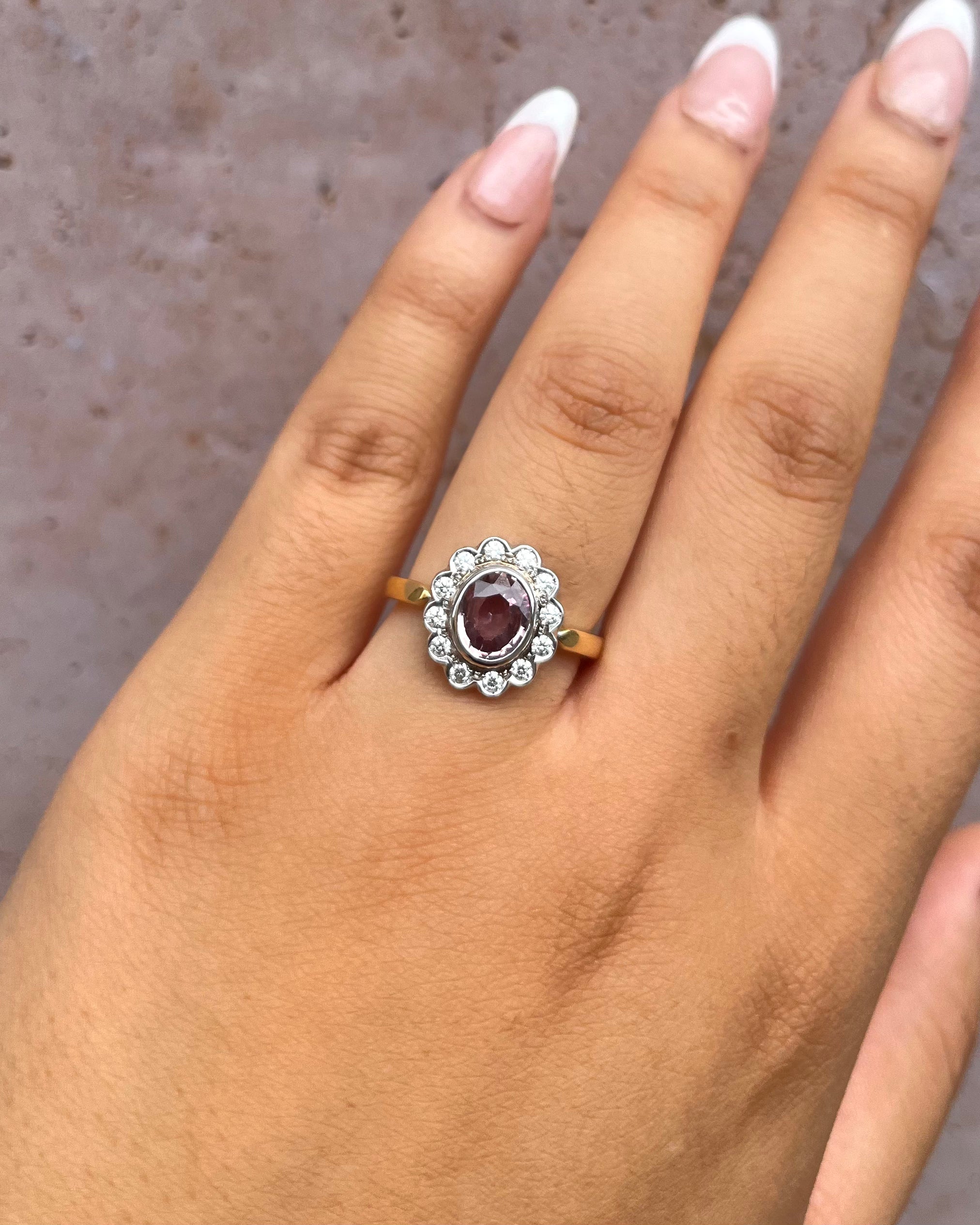Anillo Marguerite Zafiro Rosa y Diamantes 0,24 quilates 4,65 g "Roxane"