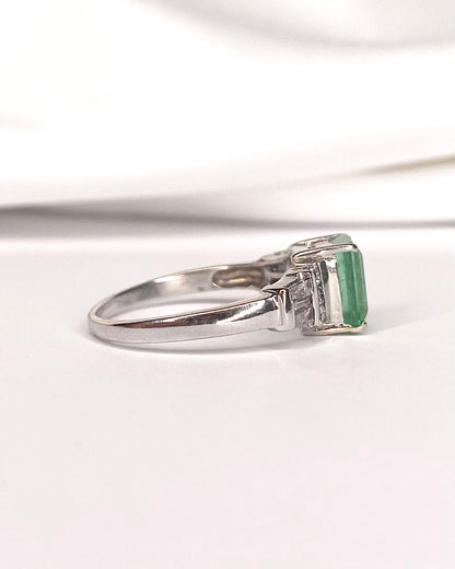 Bague Trilogie Émeraude 1.90 carat &amp; Diamants 0.30 "Celeste"