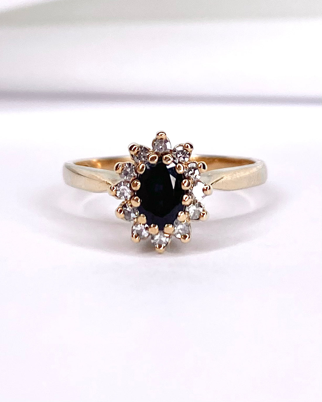 Bague marguerite saphir et diamants "Lisie"* - Lyon - Elliade Paris