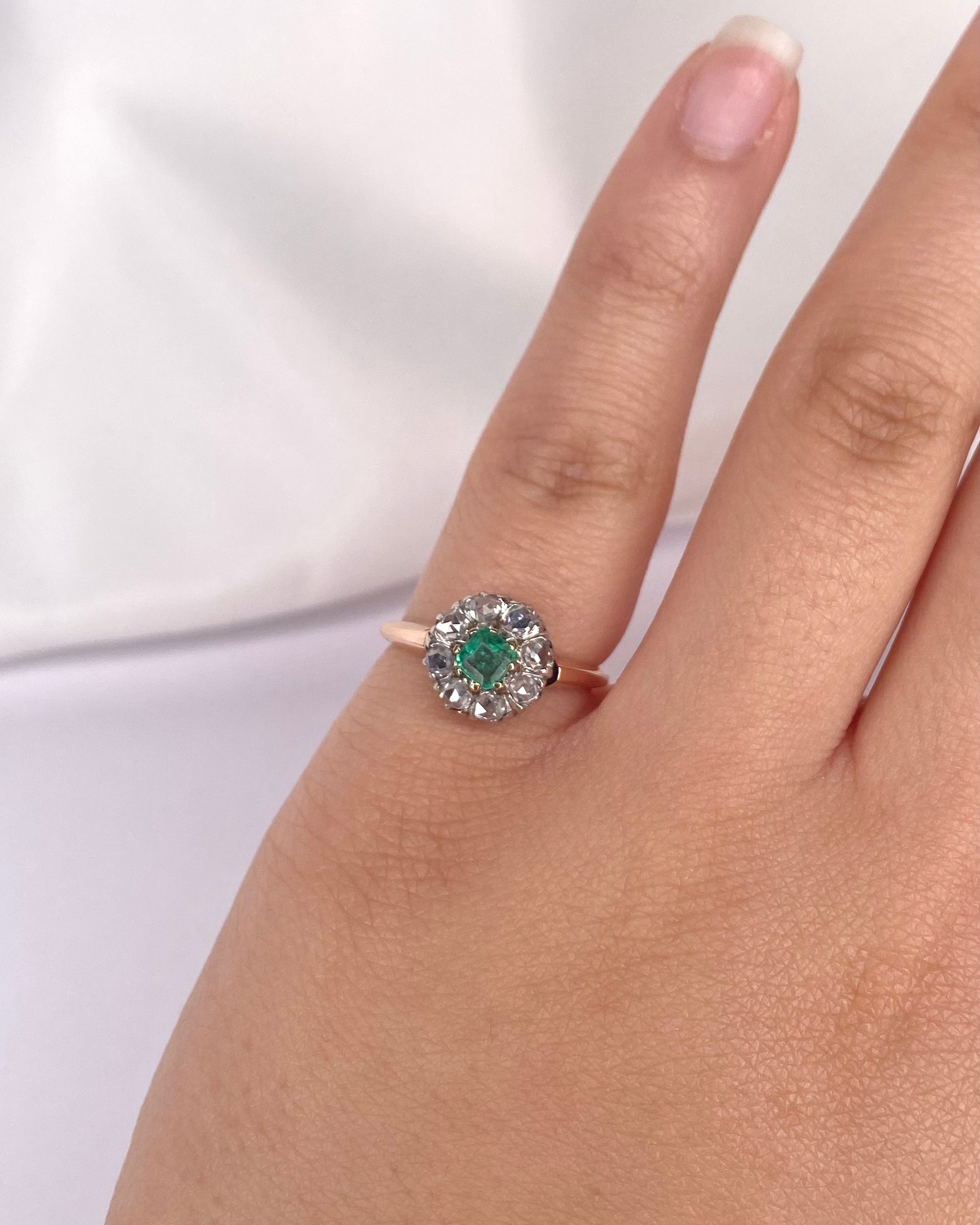 Bague Marguerite Émeraude &amp; Diamants "Eglantine"