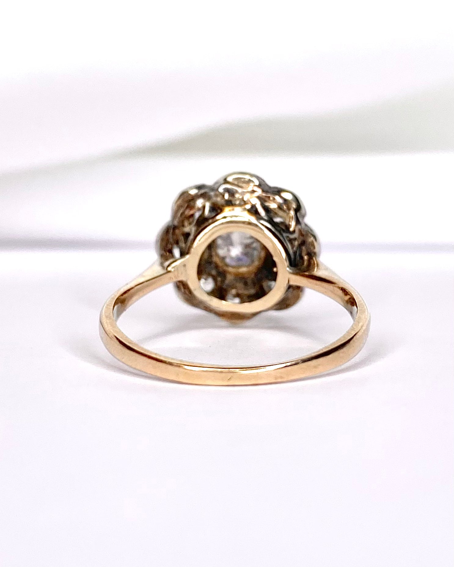 Bague Marguerite Art-Déco Diamants 0.75 Carat "Erell" - Elliade Paris