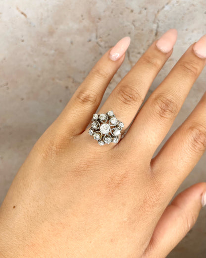 Anillo Flor Diamantes 1.33 quilates "Mélissa"
