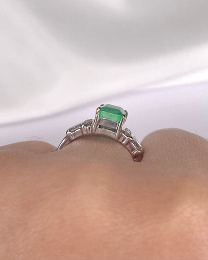 Bague Trilogie Émeraude 1.90 carat &amp; Diamants 0.30 "Celeste"