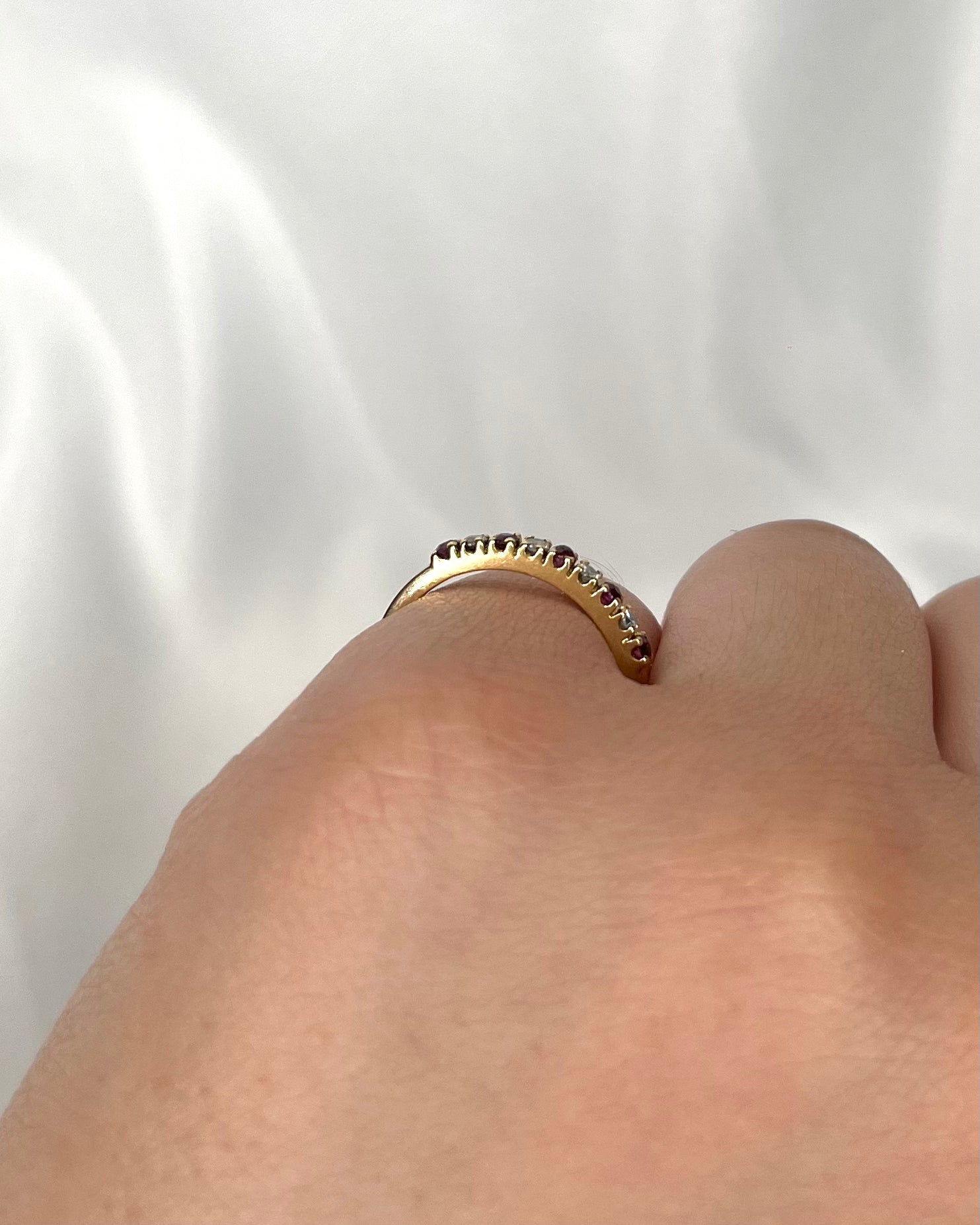 Demi Alliance Rubis &amp; Diamants "Tiphaine" - Elliade Paris