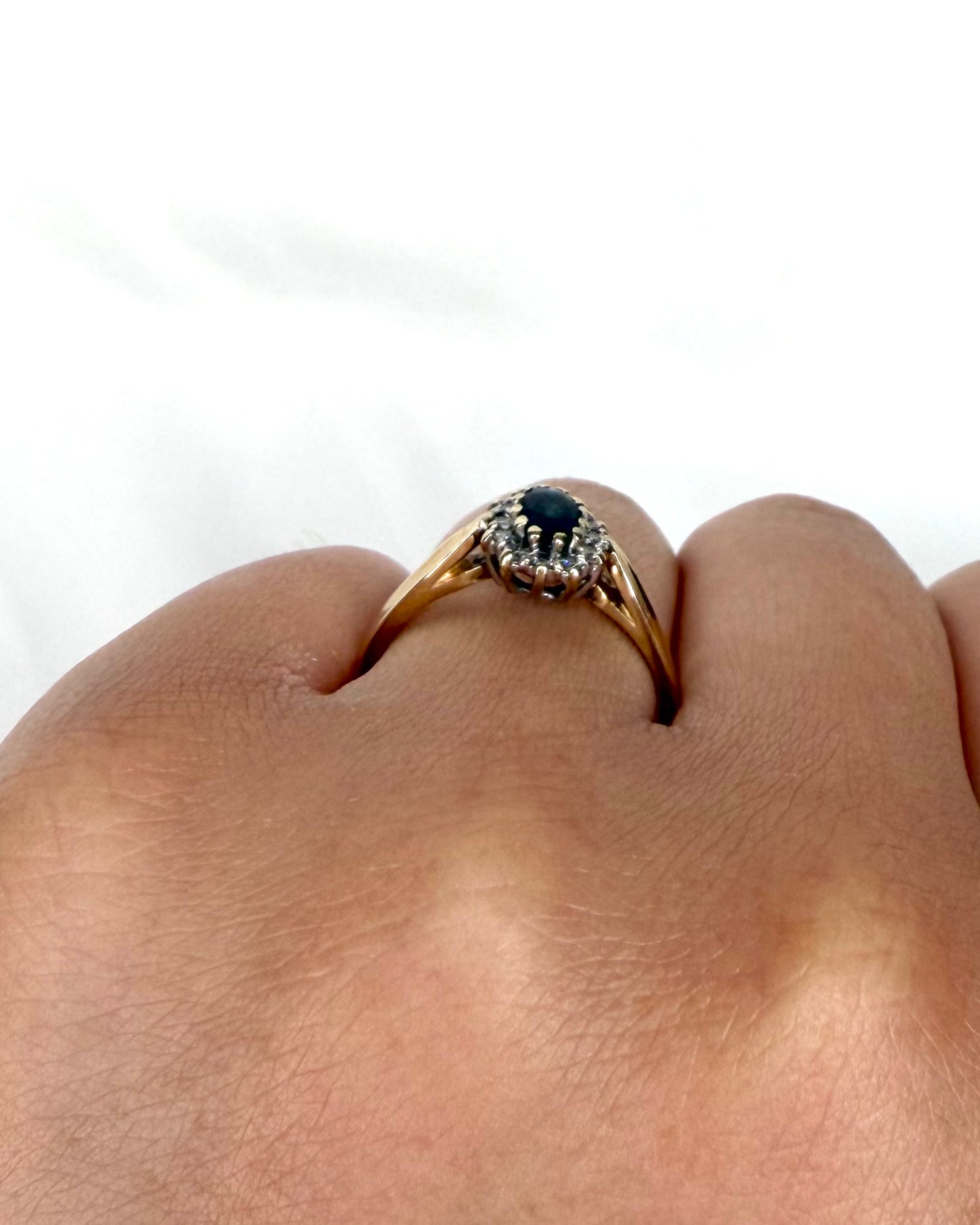 Bague marguerite saphir et diamants "Gisèle"* - Lyon - Elliade Paris