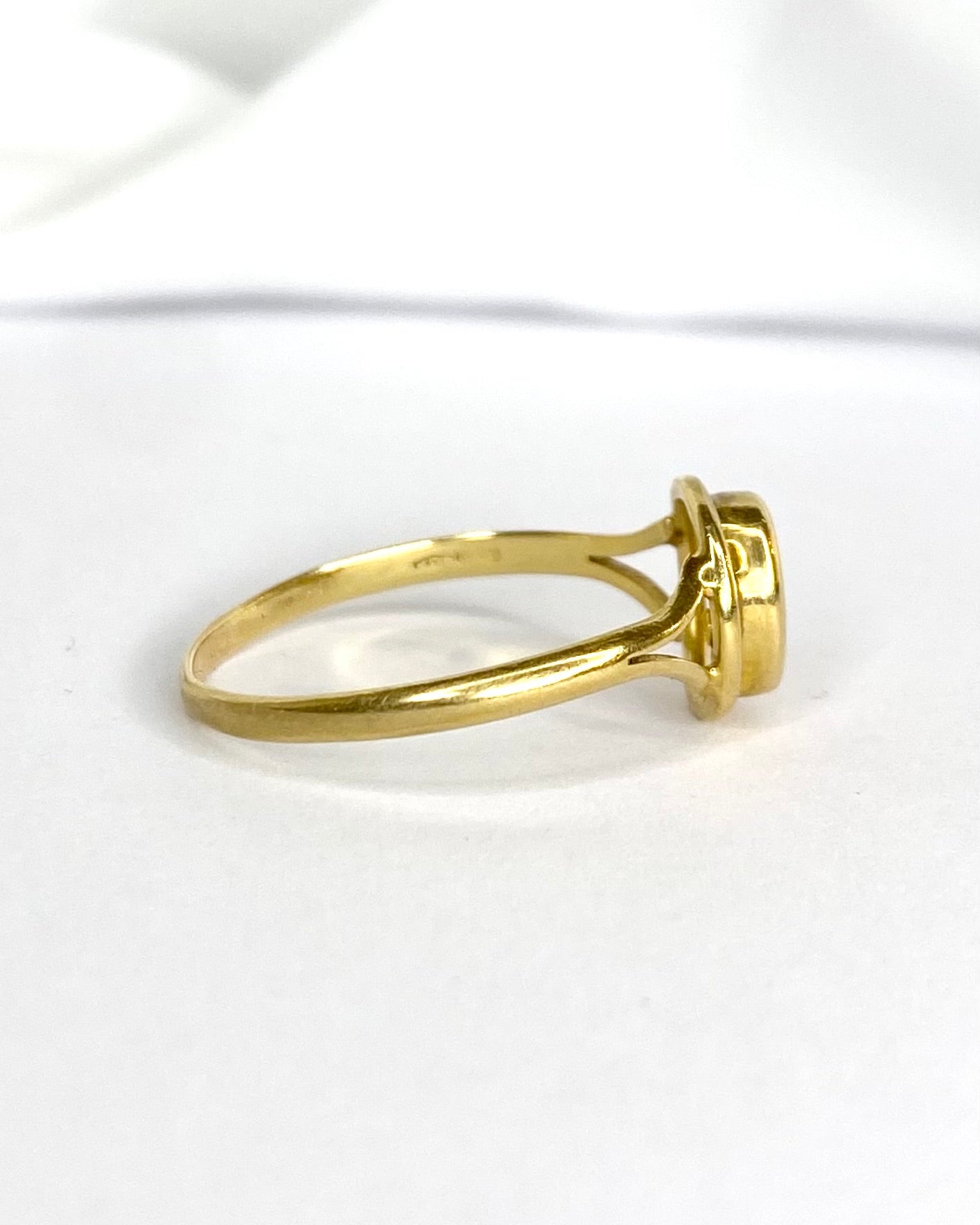 Bague Solitaire Corail "Flora"