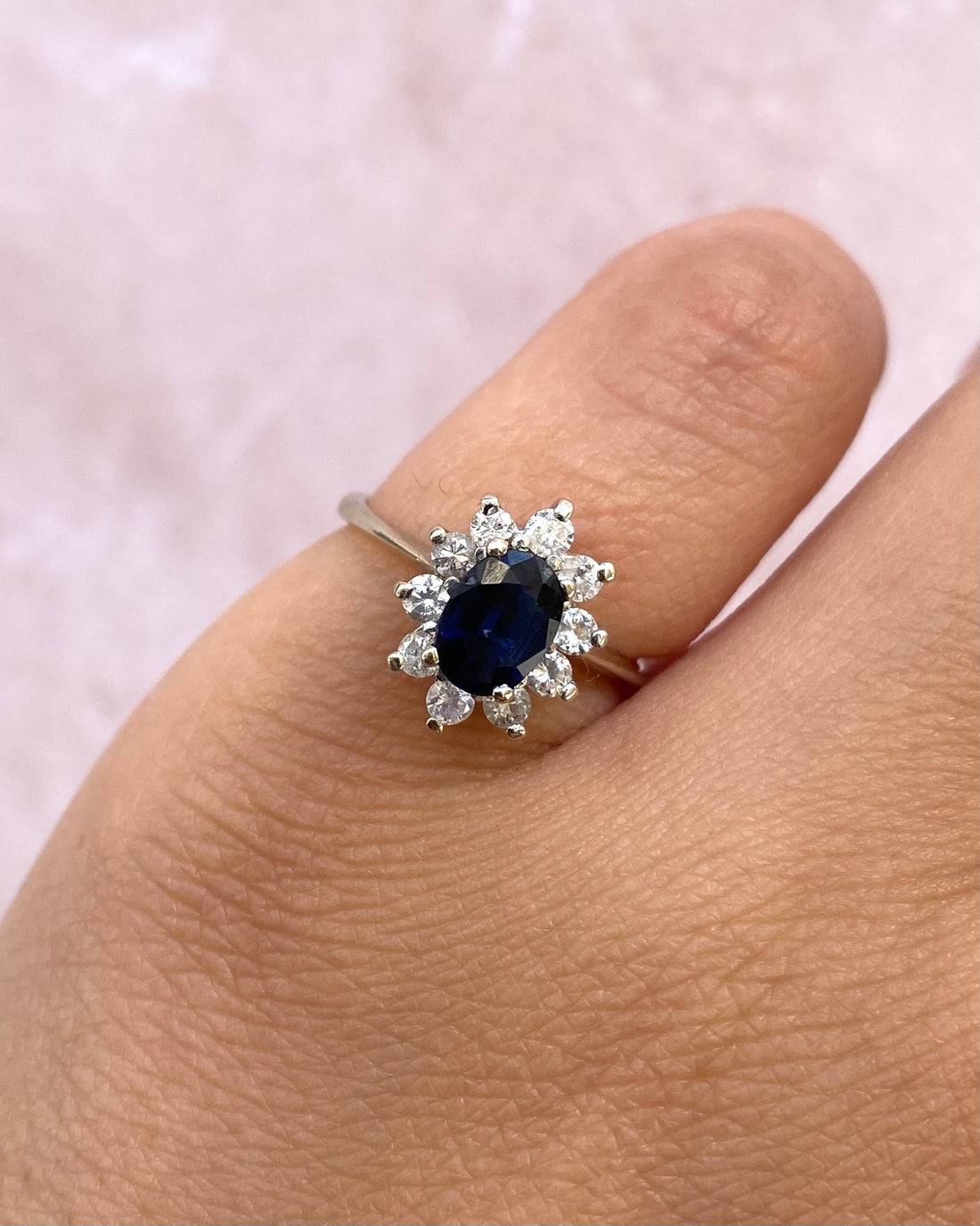 Bague Marguerite Saphir 0.75 carat &amp; Diamants 0.40 carat "Palmire"
