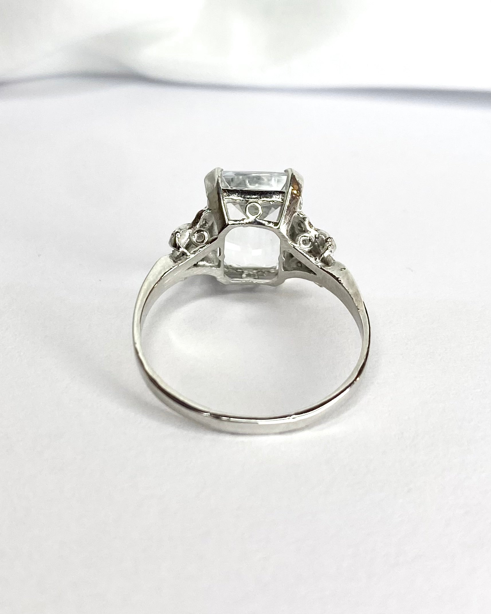Bague Trilogie Goshenite 4.42 carats &amp; 16 Diamants "Eugenie" - Elliade Paris