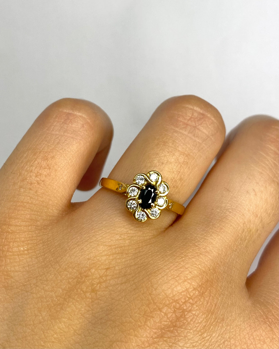 Bague Marguerite Saphir 0.30 carat &amp; Diamants 0.26 carat "Sandra"