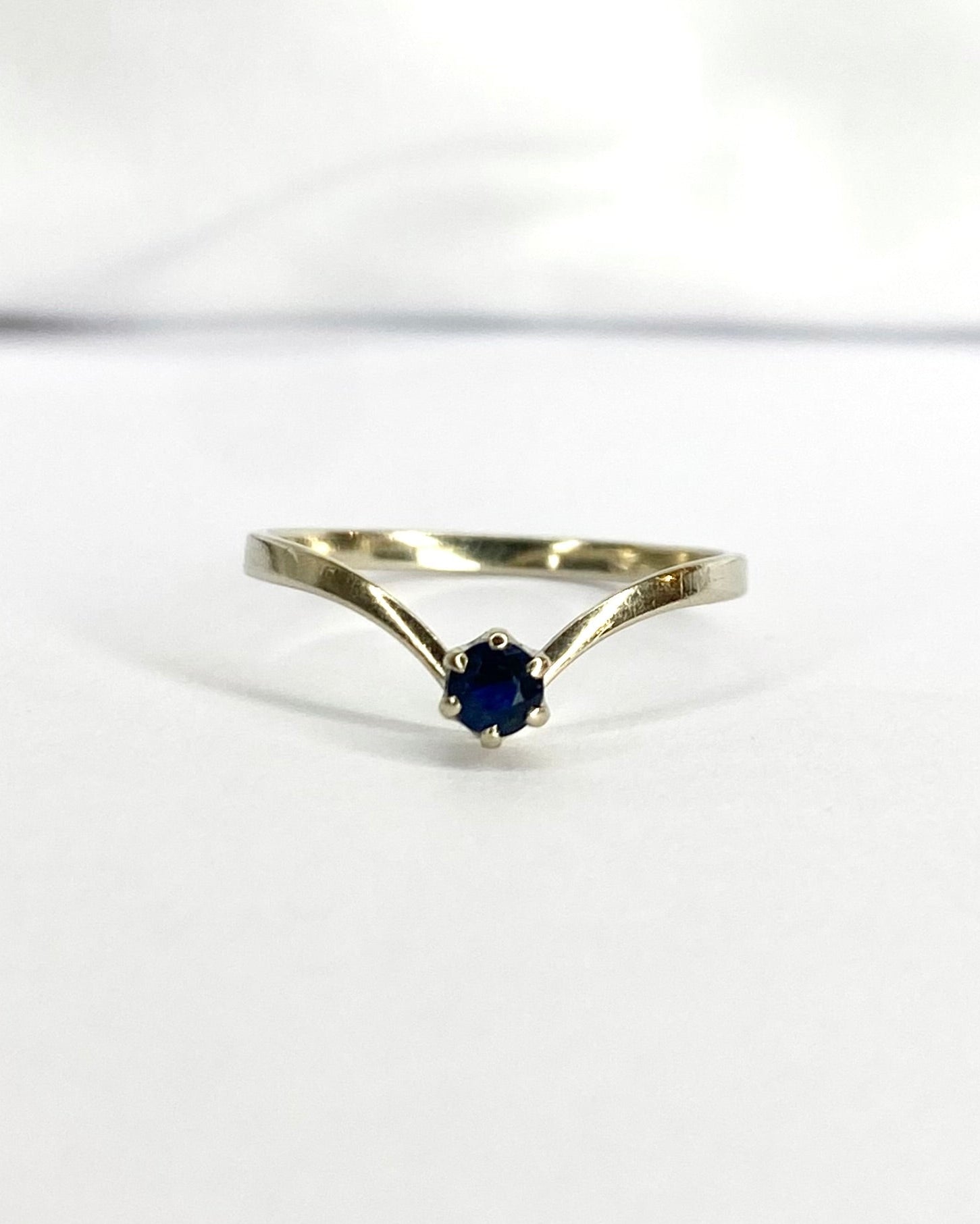 Bague Solitaire Saphir "Raphaelle" - Elliade Paris