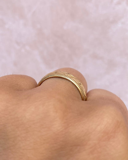 Yellow Gold 5 mm Band Ring "Adele"