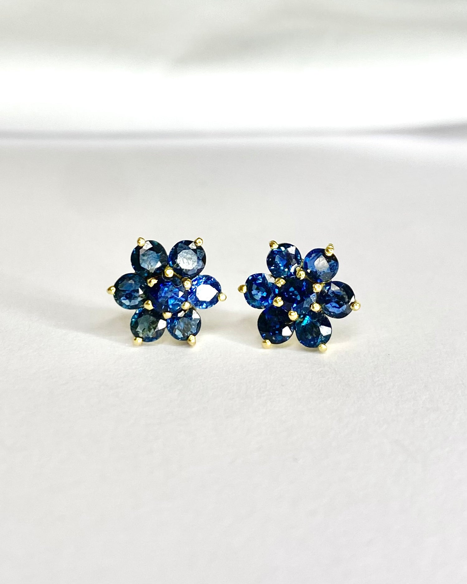 "Clélia" Daisy Sapphire Earrings*