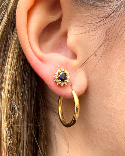 Pendientes de botón Margarita con zafiros 0.75 quilates y diamantes 0.48 quilates "Sarah"