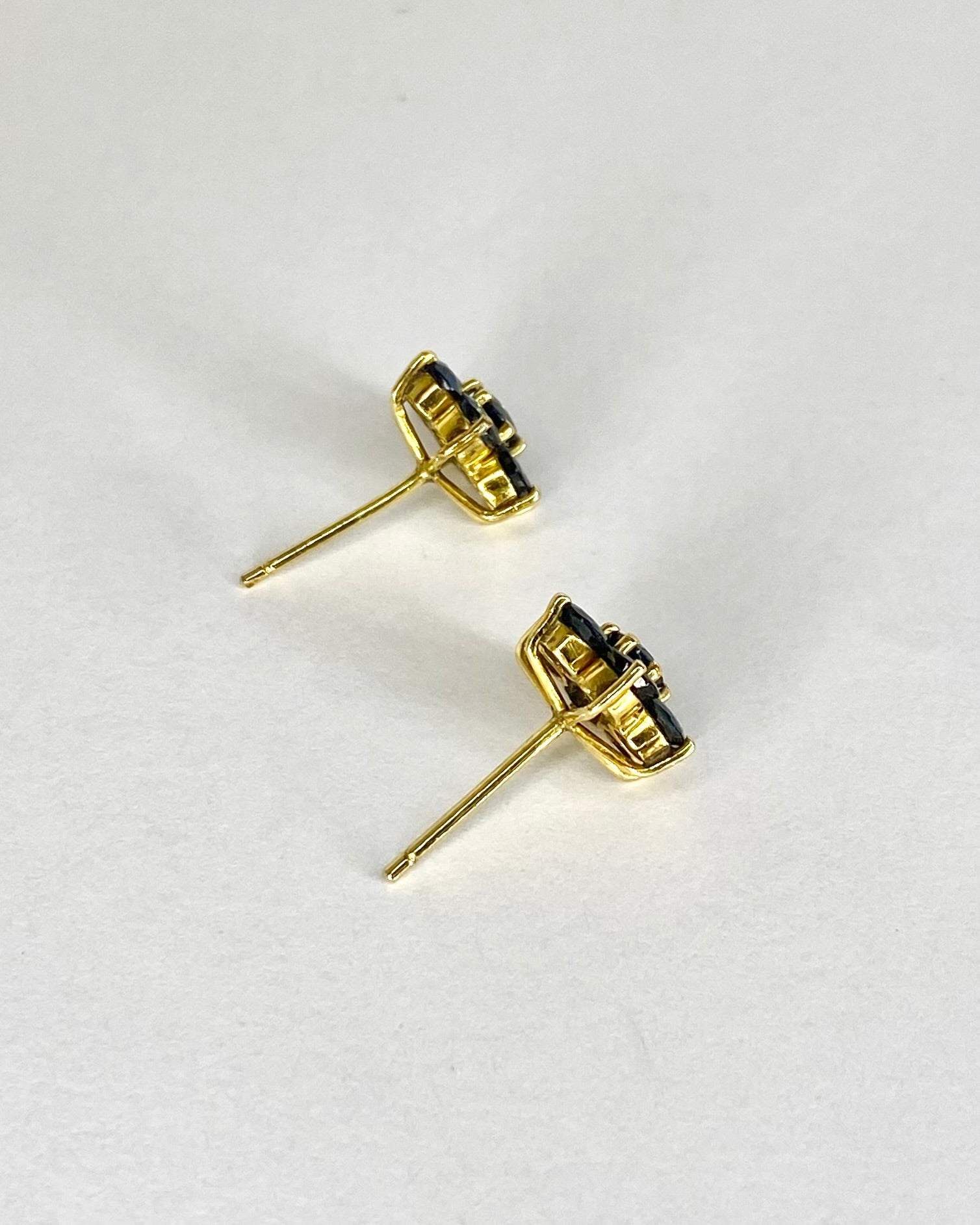 "Clélia" Daisy Sapphire Earrings*