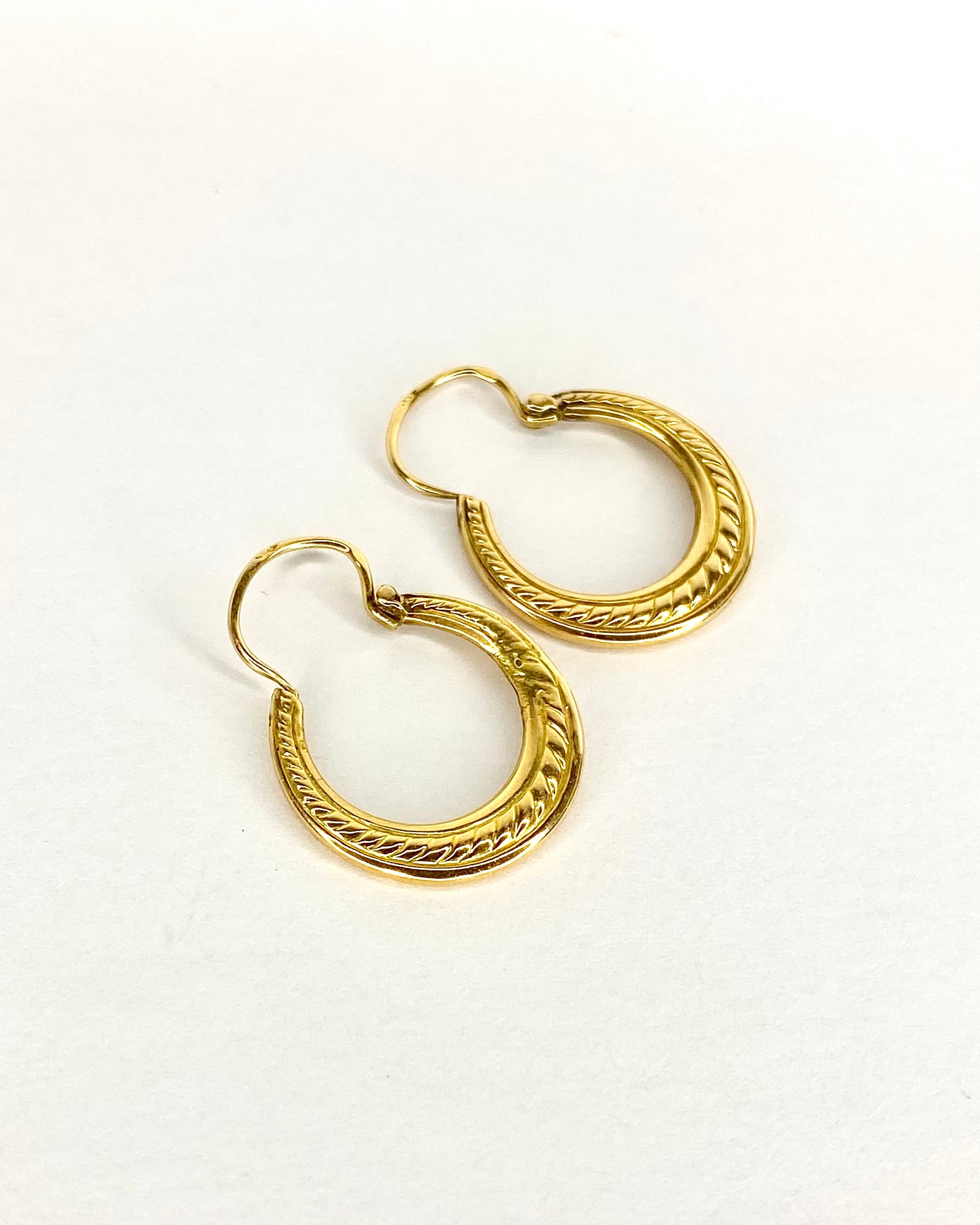 18-Carat Yellow Gold Hoop Earrings "Maïa"