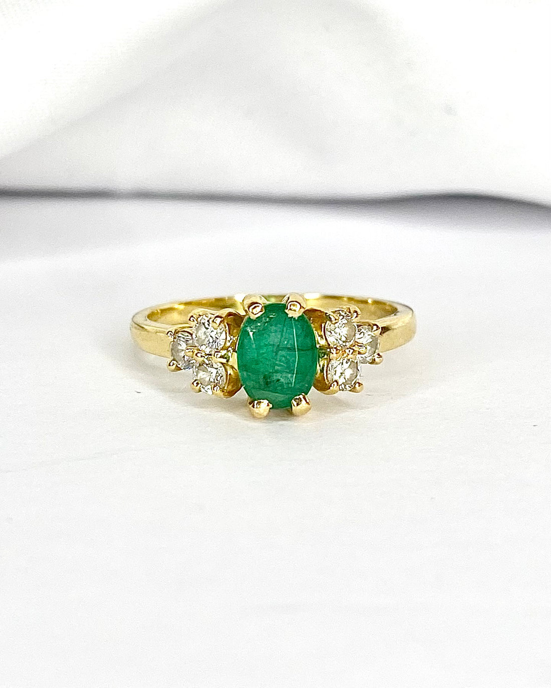 Bague Trilogie Émeraude 0.68 carat &amp; Diamants 0.42 carat "Lilia"