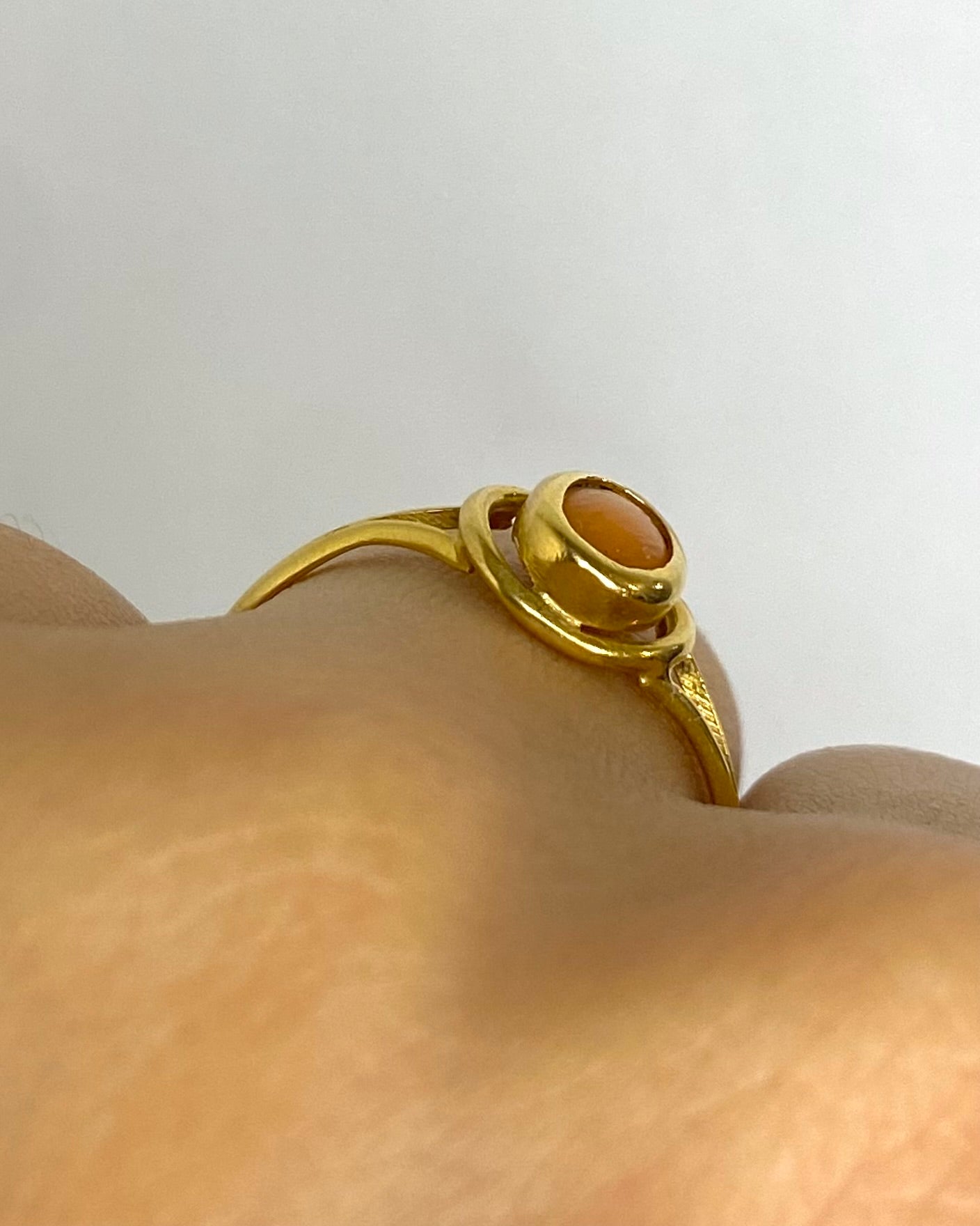 Bague Solitaire Corail "Flora"