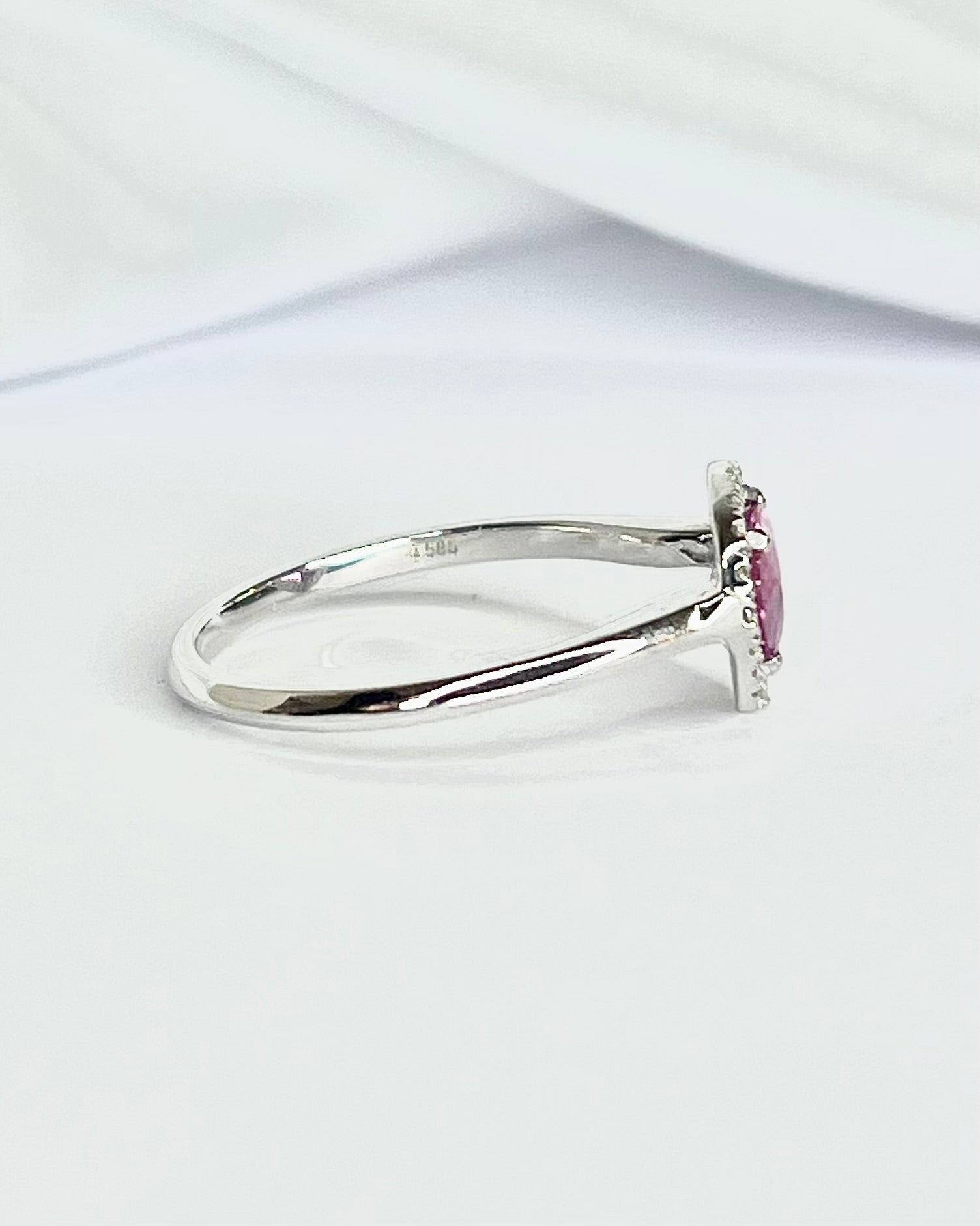Bague Marguerite Saphir Rose Ceylan 1.20 carat &amp; Diamants 0.20 carat "Amicie" - Elliade Paris