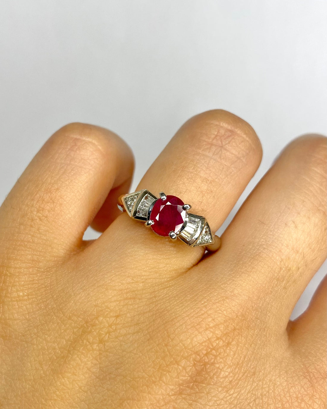 Bague Trilogie Rubis Birman 1.02 carat &amp; Diamants 0.23 carat "Sina"