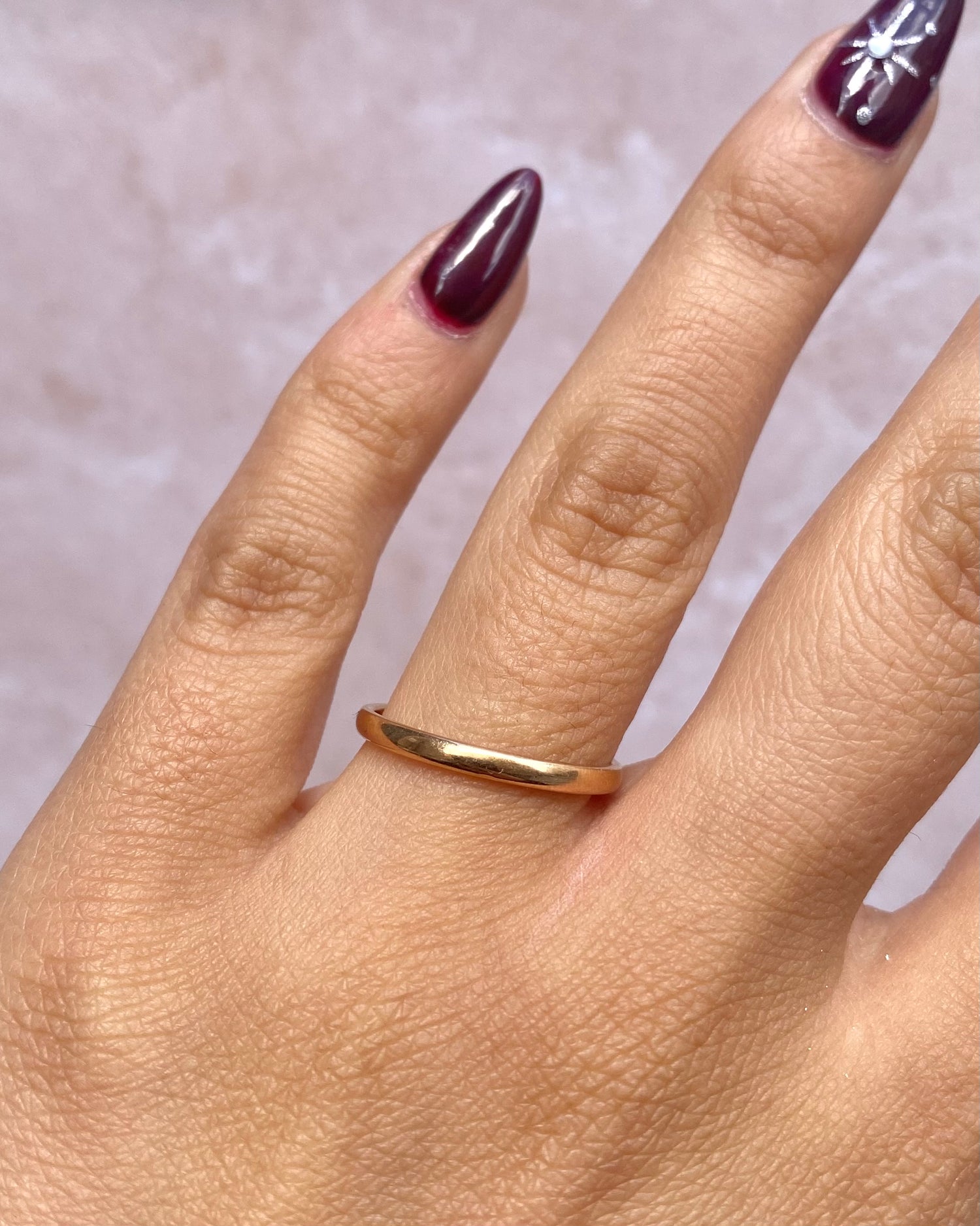 18-Carat Yellow Gold 2 mm "Claire" Wedding Band