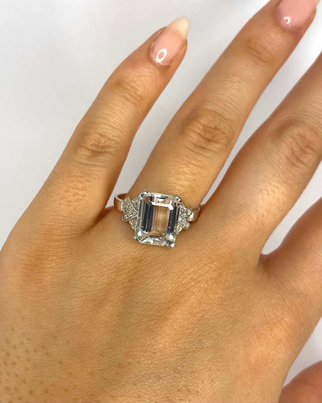 Bague Trilogie Goshenite 4.42 carats &amp; 16 Diamants "Eugenie"