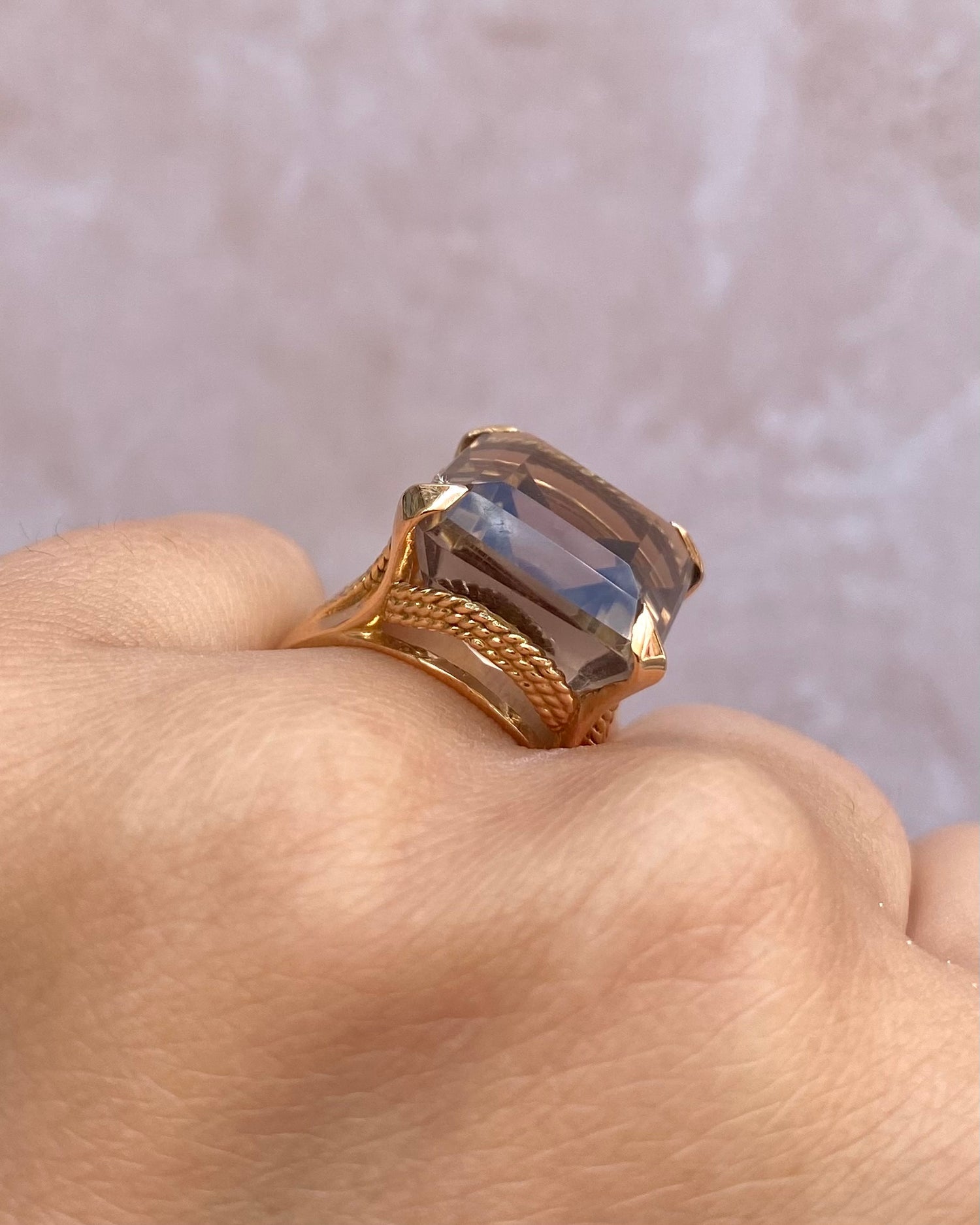 Bague Cocktail Citrine Champagne 15.20 carats &amp; Or 8,74g "Phillipine"