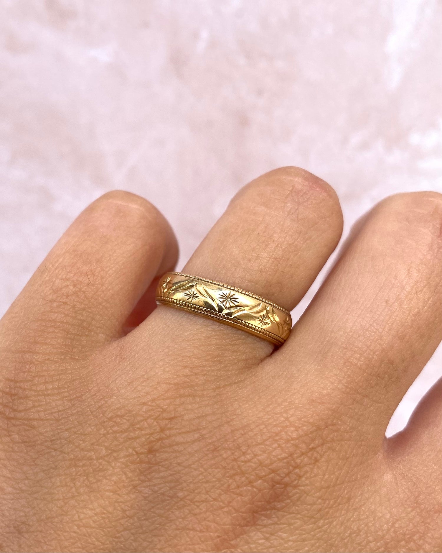 Yellow Gold 5 mm Band Ring "Adele"
