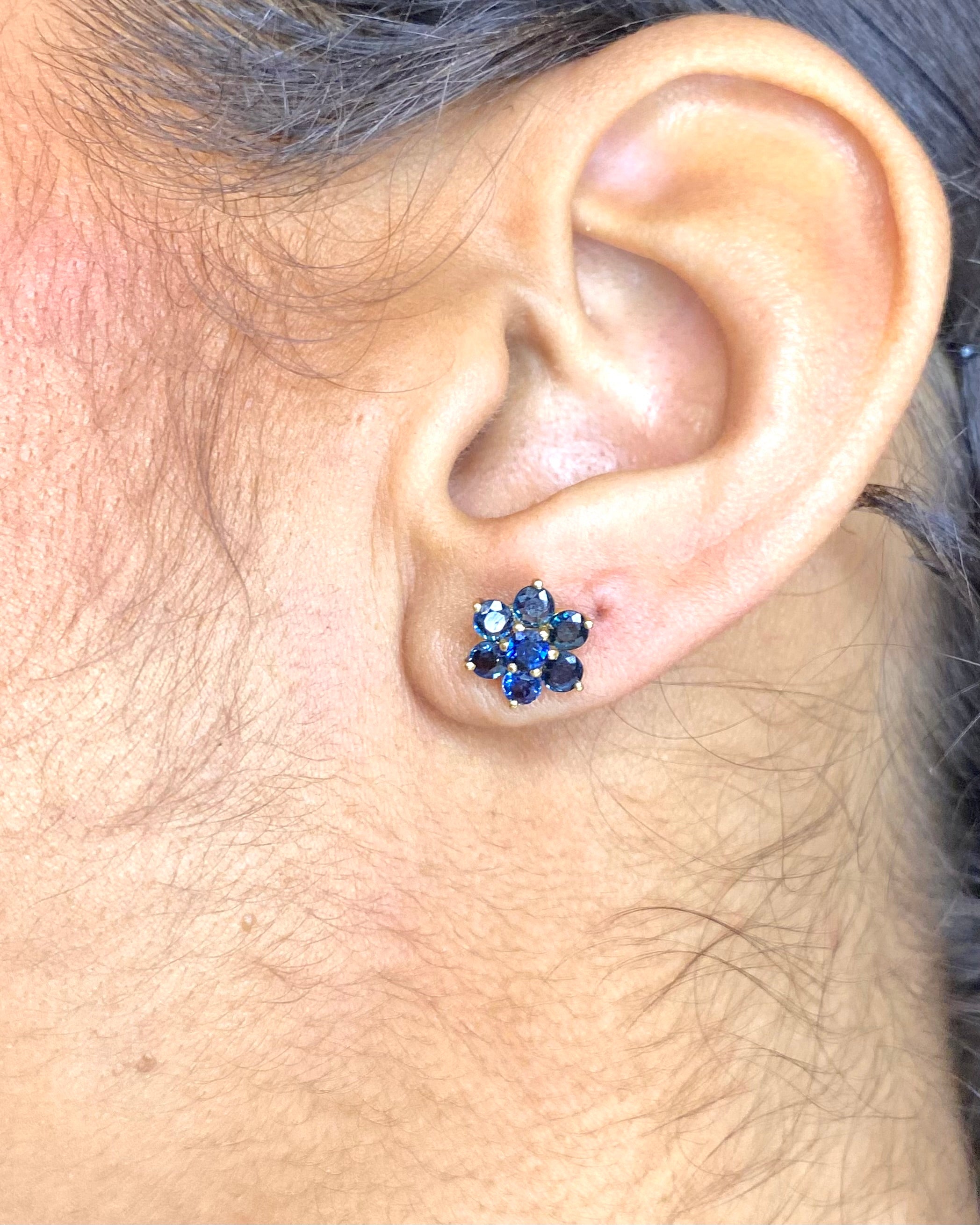 "Clélia" Daisy Sapphire Earrings*