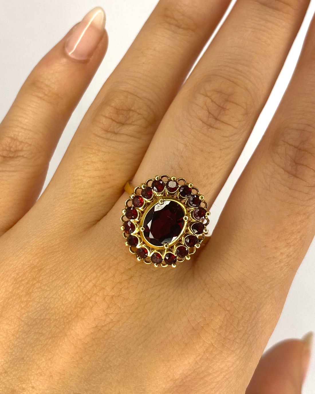 Bague Marguerite Grenats 2.07 carats "Ilda"