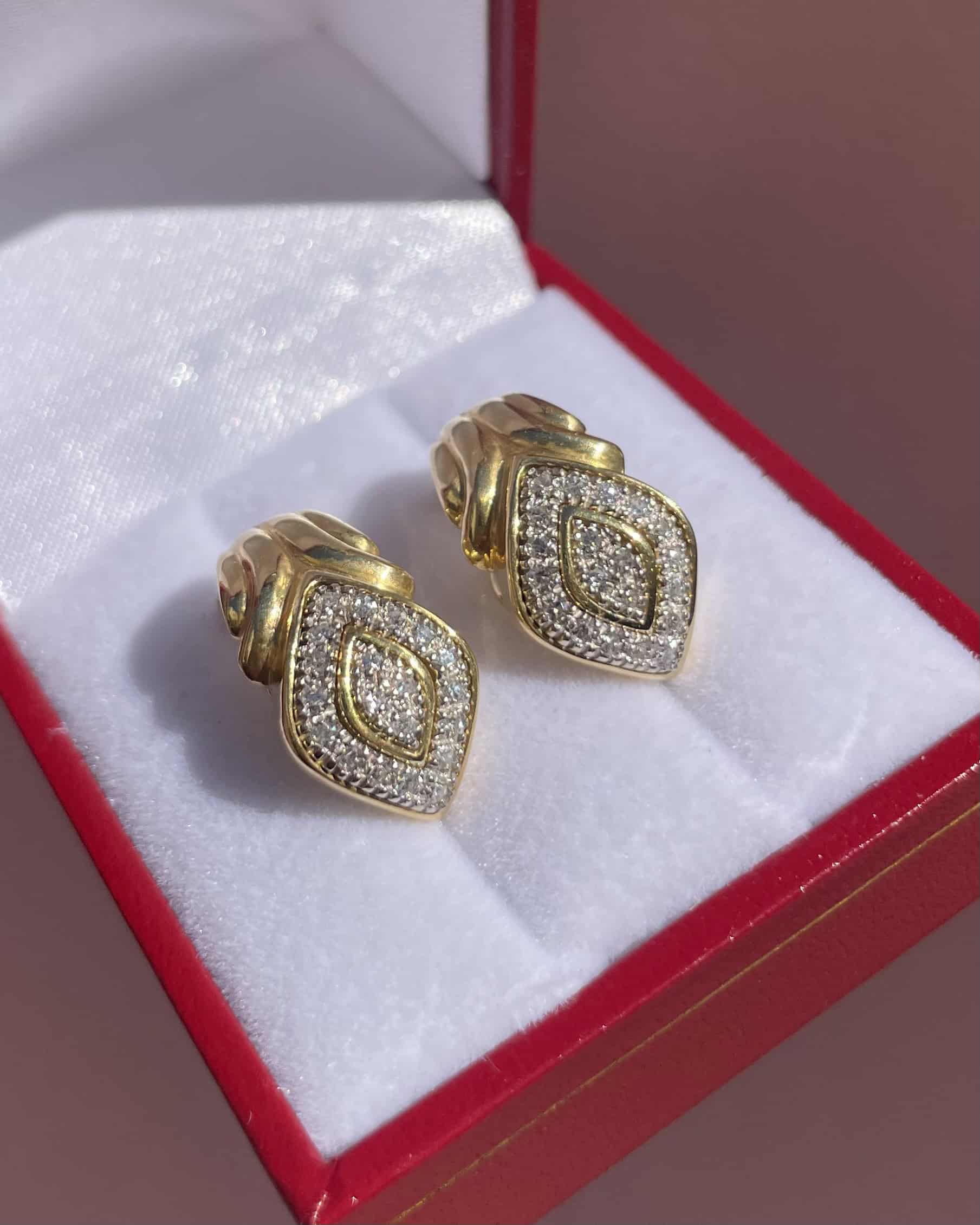 Pendientes "Cléa" de oro de 8,91 g y 40 diamantes
