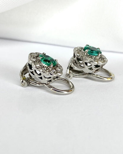 Boucles Clips Marguerite Émeraudes 0.90 carat &amp; Diamants "Carrie" - Elliade Paris