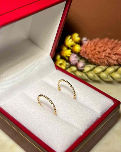Mini Créoles torsadées vintage en Or 18 carats "Camille"