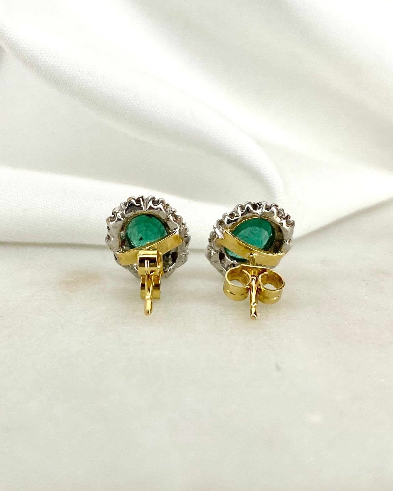 Boucles Marguerite Émeraudes 1.20 carat &amp; Diamants 0.20 carat "Olympe" - Elliade Paris
