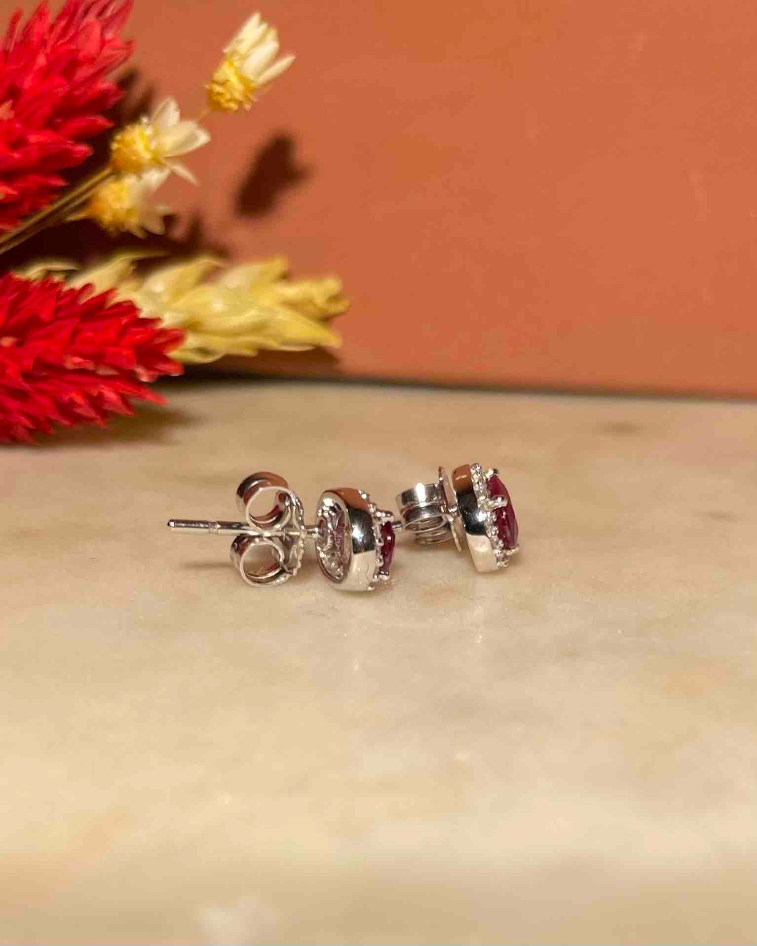 Pendientes de margaritas con rubí y diamantes "Lily-Rose"