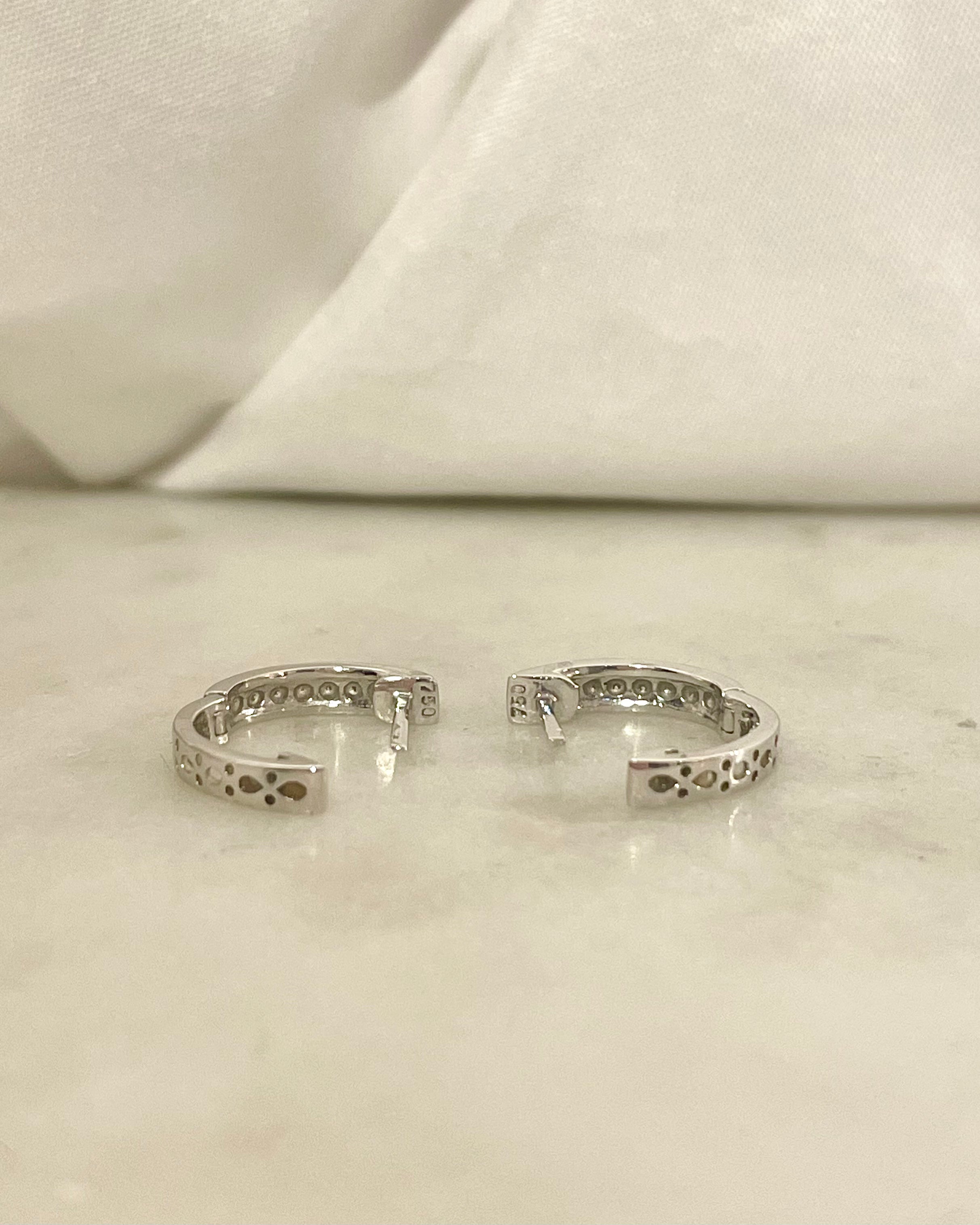 16 Diamond Hoop Earrings "Belna"
