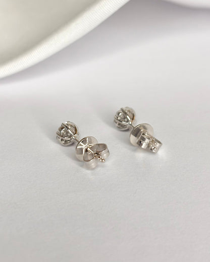 Pendientes margarita con diamante "Carina"