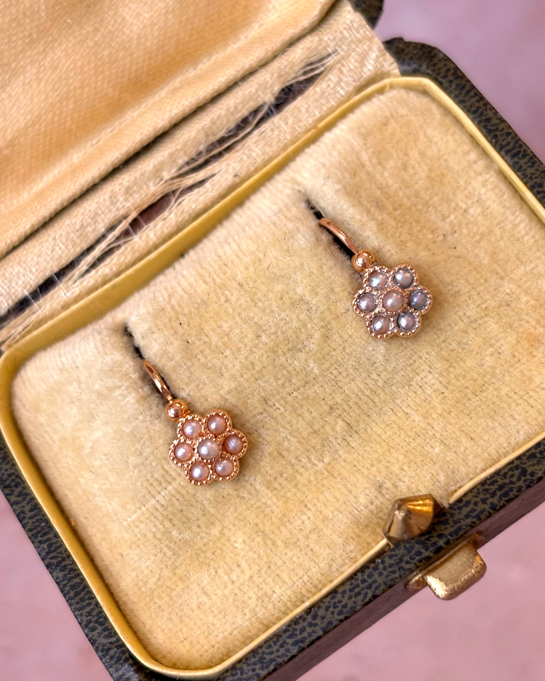 Pendientes Dormilones con 14 Perlas "Doris"